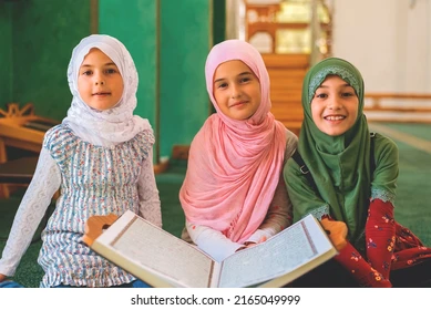 Holy Qur’an Recitation (ഖുർആൻ നോക്കി ഓത്ത്)